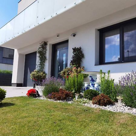 Yipin Villa Praha Eksteriør bilde